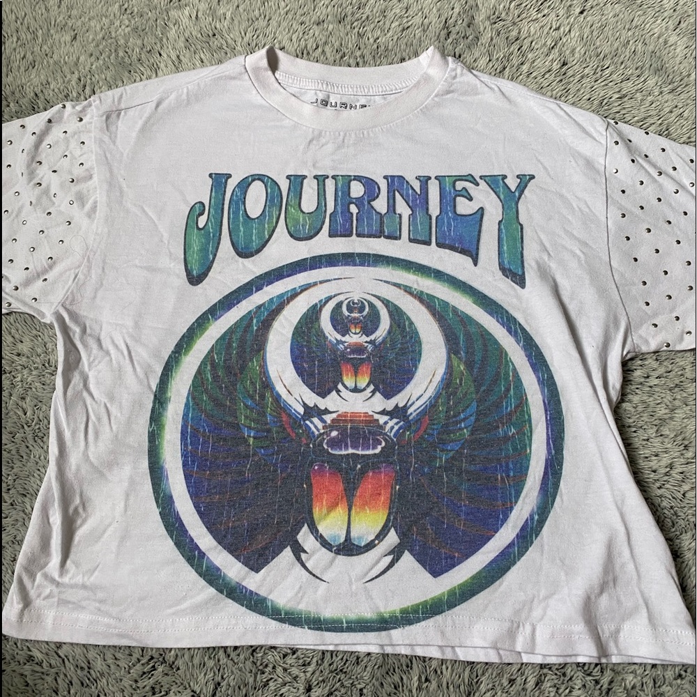 Journey shirt, kinda cropped, never worn, medium